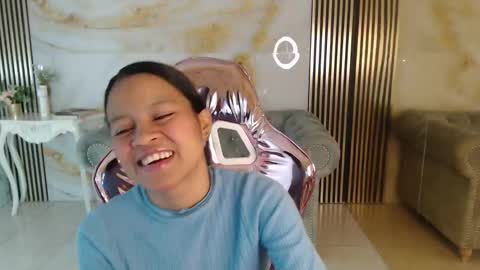 Catalina  online show from February 13, 2026, 1:18 pm