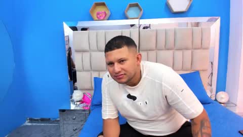 Jhon and Catalina online show from October 15, 2025, 12:27 pm