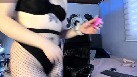 Catalina online show from February 24, 2025, 11:54 am