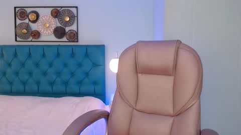 Snapshot of catalinaa_01 chatting on January 12, 2026, 3:23 am Catalina online show from January 12, 2026, 3:23 am