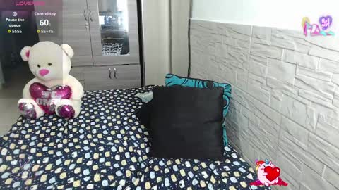 Snapshot of catalinahenao chatting on June 6, 2026, 11:15 am cata online show from June 6, 2026, 11:15 am