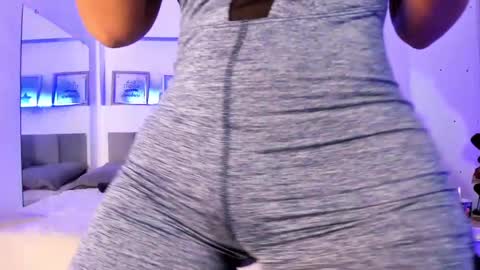Snapshot of catalinamuss_ chatting on January 21, 2025, 2:15 pm Catalina online show from January 21, 2025, 2:15 pm