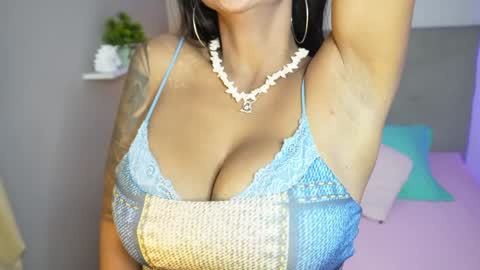 Caterine Zapata  online show from December 27, 2024, 9:06 am