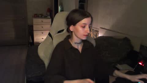 Snapshot of cath_dysphoria_ chatting on January 7, 2026, 8:44 pm CATH online show from January 7, 2026, 8:44 pm