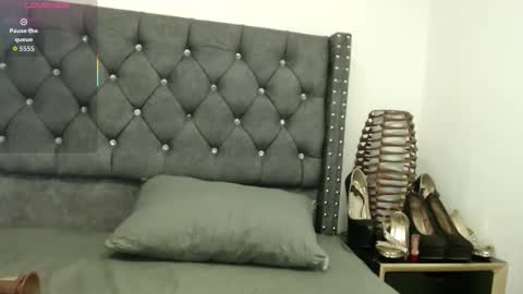 cathalina online show from October 1, 2025, 2:12 pm