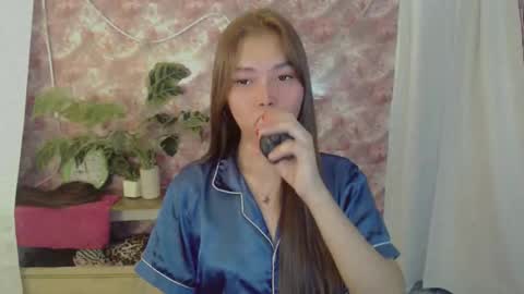 catherine_365 online show from June 11, 2026, 2:22 am