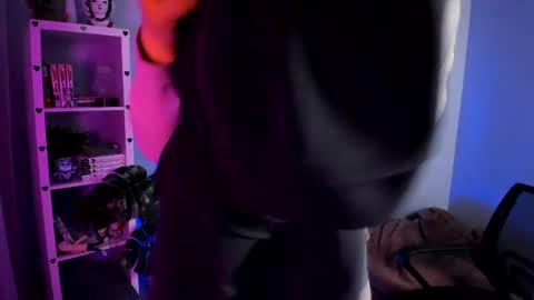 Catherine online show from April 22, 2026, 10:00 pm