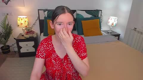 Catrin online show from December 14, 2024, 5:51 am