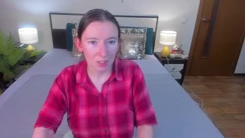 Snapshot of catherinewalls chatting on June 30, 2026, 2:45 am Catrin online show from June 30, 2026, 2:45 am