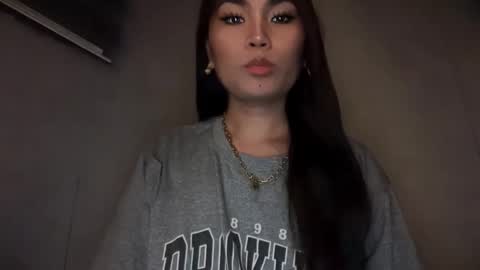 Snapshot of cathy_sanches chatting on May 15, 2026, 1:23 am cathy online show from May 15, 2026, 1:23 am