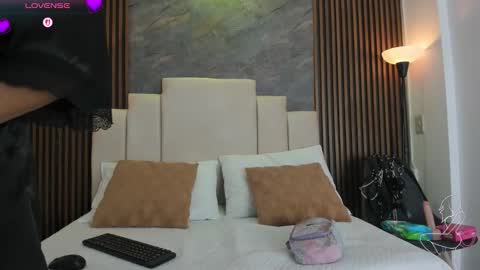 catiusca_reyes_03 online show from March 5, 2026, 11:50 am