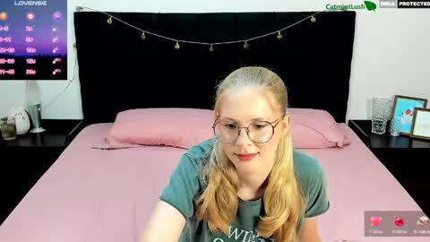 CatmintLush online show from January 18, 2026, 11:41 pm