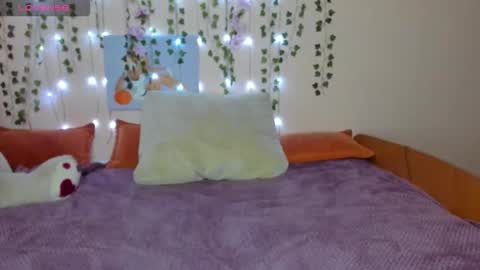 cattie_w_ online show from October 23, 2025, 1:49 am