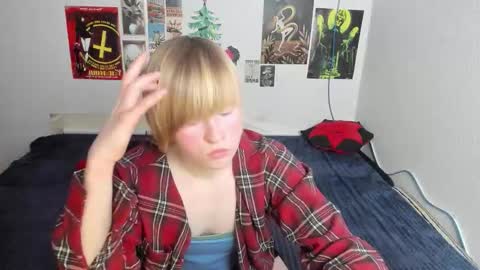 cattie_w_ online show from February 24, 2026, 1:25 am