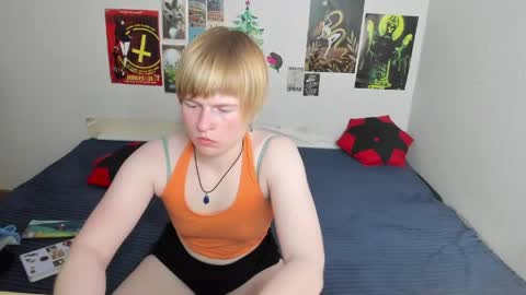 Snapshot of cattie_w_ chatting on April 29, 2026, 1:10 am cattie_w_ online show from April 29, 2026, 1:10 am