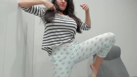 catty online show from January 22, 2025, 5:17 pm