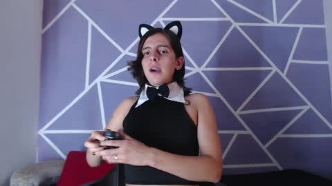 Snapshot of cava_pretty chatting on December 18, 2024, 8:31 am cava_pretty online show from December 18, 2024, 8:31 am