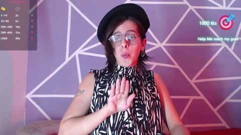 Snapshot of cava_pretty chatting on December 30, 2024, 10:32 am cava_pretty online show from December 30, 2024, 10:32 am