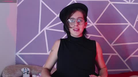 Snapshot of cava_pretty chatting on December 31, 2024, 8:59 am cava_pretty online show from December 31, 2024, 8:59 am