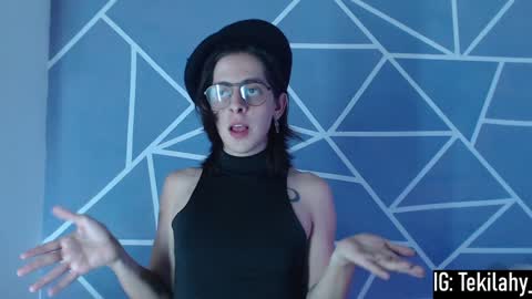 Snapshot of cava_pretty chatting on January 20, 2025, 4:21 am cava_pretty online show from January 20, 2025, 4:21 am