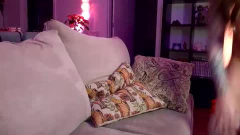 Snapshot of cayla_ chatting on February 14, 2026, 6:32 am Cayla online show from February 14, 2026, 6:32 am