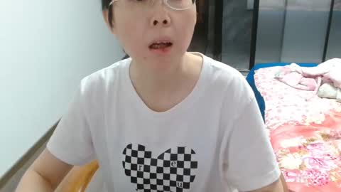 Snapshot of cbz112233 chatting on April 30, 2026, 5:52 pm ANNYANNY online show from April 30, 2026, 5:52 pm