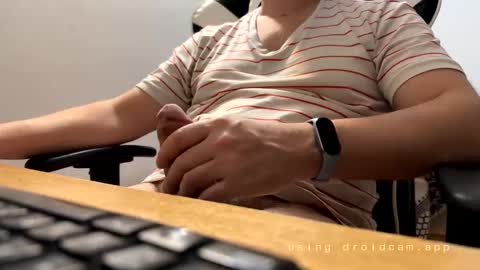 Tomys online show from November 18, 2025, 2:06 am