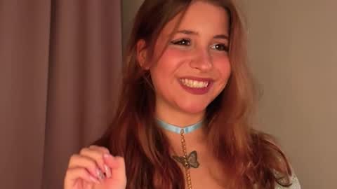 Snapshot of ceceliapidcock chatting on November 28, 2025, 7:27 pm Lina online show from November 28, 2025, 7:27 pm