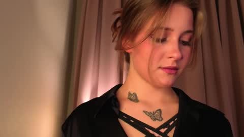 Snapshot of ceceliapidcock chatting on November 29, 2025, 7:06 pm Lina online show from November 29, 2025, 7:06 pm