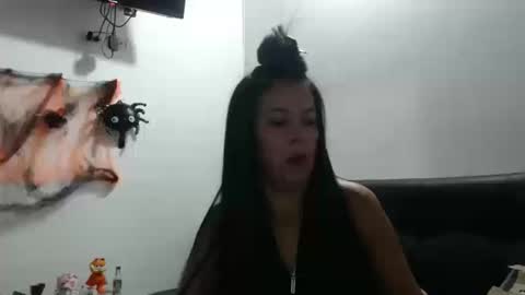 ceci online show from October 17, 2025, 12:36 am