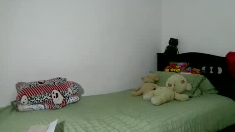 celessteseductora online show from March 25, 2026, 2:23 pm