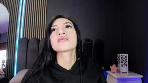 Snapshot of celeste_bs chatting on June 17, 2026, 5:32 am Celeste online show from June 17, 2026, 5:32 am