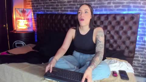 Snapshot of celeste_starsss chatting on November 14, 2025, 12:48 pm celeste_starsss online show from November 14, 2025, 12:48 pm