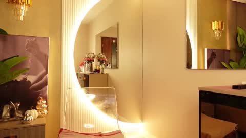 CelesteBailey online show from November 3, 2025, 4:58 am