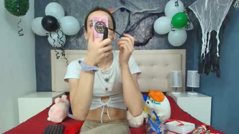 Snapshot of celestial_queen_ chatting on October 23, 2025, 1:32 pm Celestial online show from October 23, 2025, 1:32 pm