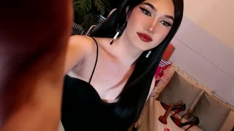 Snapshot of celestine223 chatting on December 2, 2025, 3:23 am Celestine online show from December 2, 2025, 3:23 am