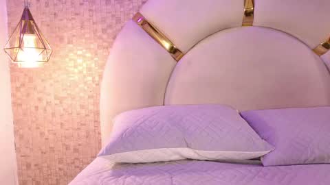 celestte_sm online show from May 6, 2026, 7:08 pm