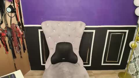       online show from June 11, 2026, 2:59 pm