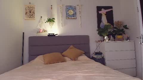 Celin online show from July 22, 2026, 5:49 pm