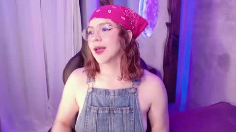 Snapshot of celineblossom_ chatting on October 1, 2025, 4:46 pm Celine online show from October 1, 2025, 4:46 pm