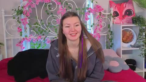 Snapshot of celineswiatkowski chatting on February 18, 2026, 7:37 am Nina online show from February 18, 2026, 7:37 am