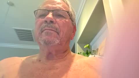 centerfielder online show from April 20, 2026, 7:37 pm