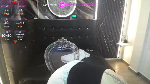 Cerecita  online show from November 22, 2025, 1:43 pm