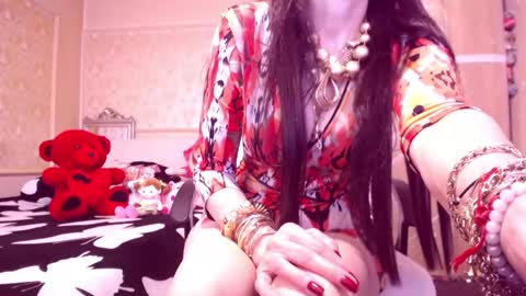 Cerise online show from November 14, 2025, 12:42 am