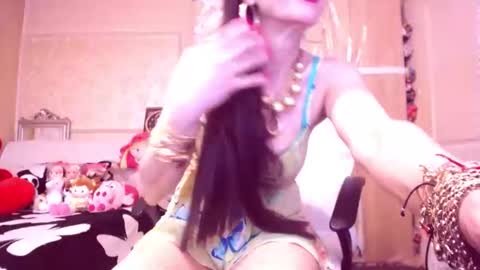 Snapshot of cerisedodd chatting on May 25, 2026, 11:55 pm Cerise online show from May 25, 2026, 11:55 pm