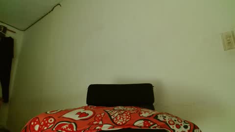 cesar_master_ online show from October 25, 2025, 8:25 pm