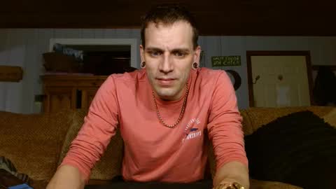 Snapshot of cguffey2284 chatting on December 27, 2024, 3:20 am cguffey2284 online show from December 27, 2024, 3:20 am