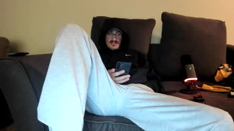 Snapshot of chadpowerz chatting on October 31, 2025, 12:44 am Lydong online show from October 31, 2025, 12:44 am