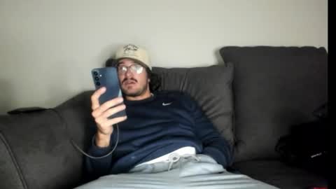 Snapshot of chadpowerz chatting on November 8, 2025, 3:18 am Lydong online show from November 8, 2025, 3:18 am