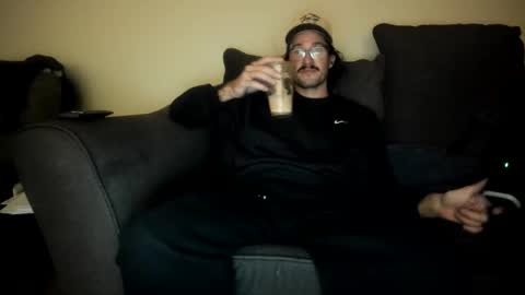 Snapshot of chadpowerz chatting on November 20, 2025, 2:45 am Lydong online show from November 20, 2025, 2:45 am